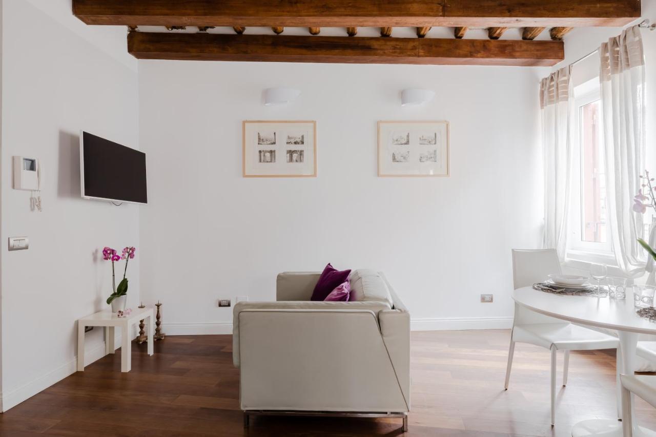 Nostromondo Ciancaleoni Palace Zewnętrze zdjęcie